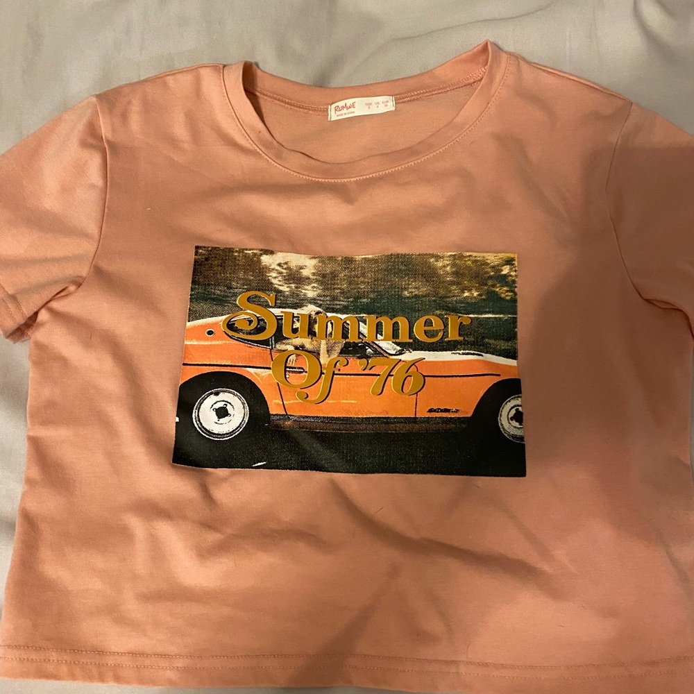 Cute cropped summer shirt from Shein. Never worn. Size Small.